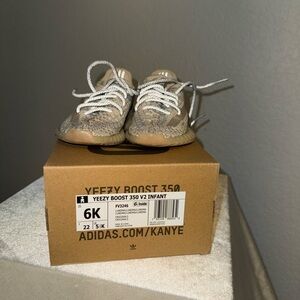 Adidas Yeezy Boost 350 V2 Infant Sneakers - Tan and Cream